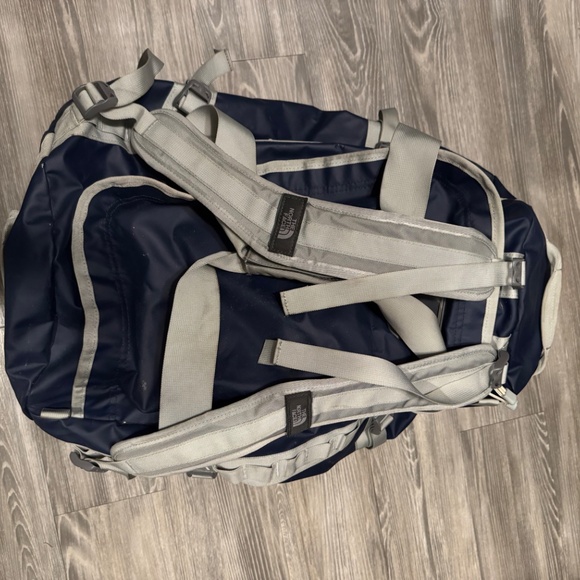 The North Face Basecamp Duffle Bag - Picture 3 of 13